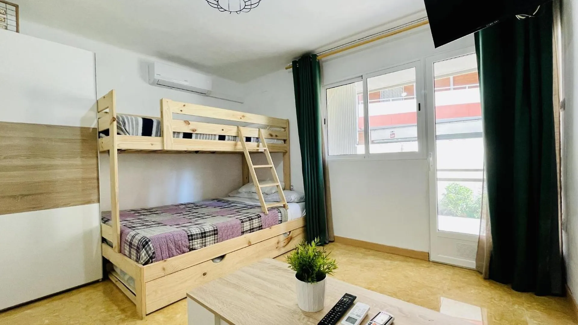 Apartamento Anafi Salou 0*,